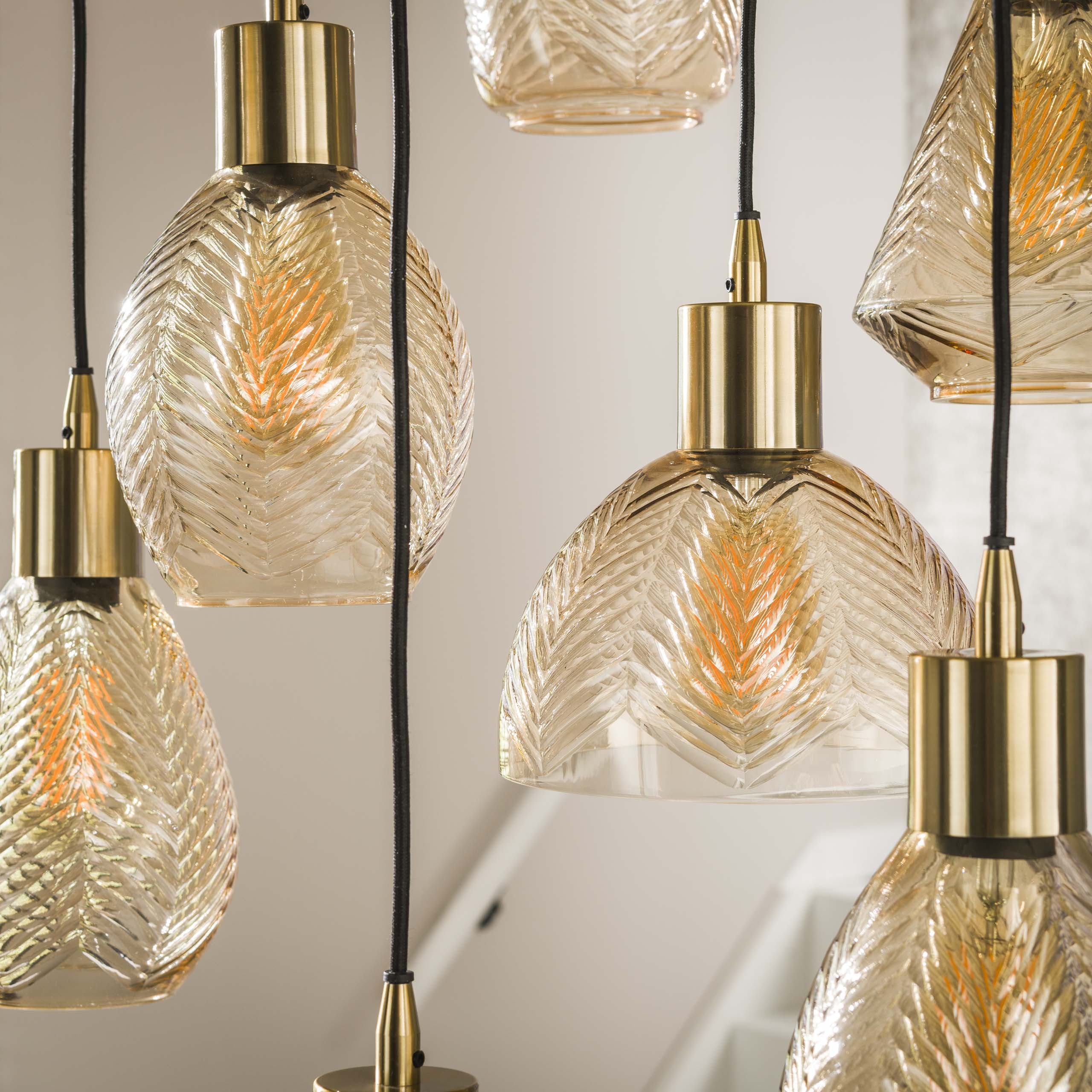 Hanging lamp 9L leaf stepped / Amber-colored glass