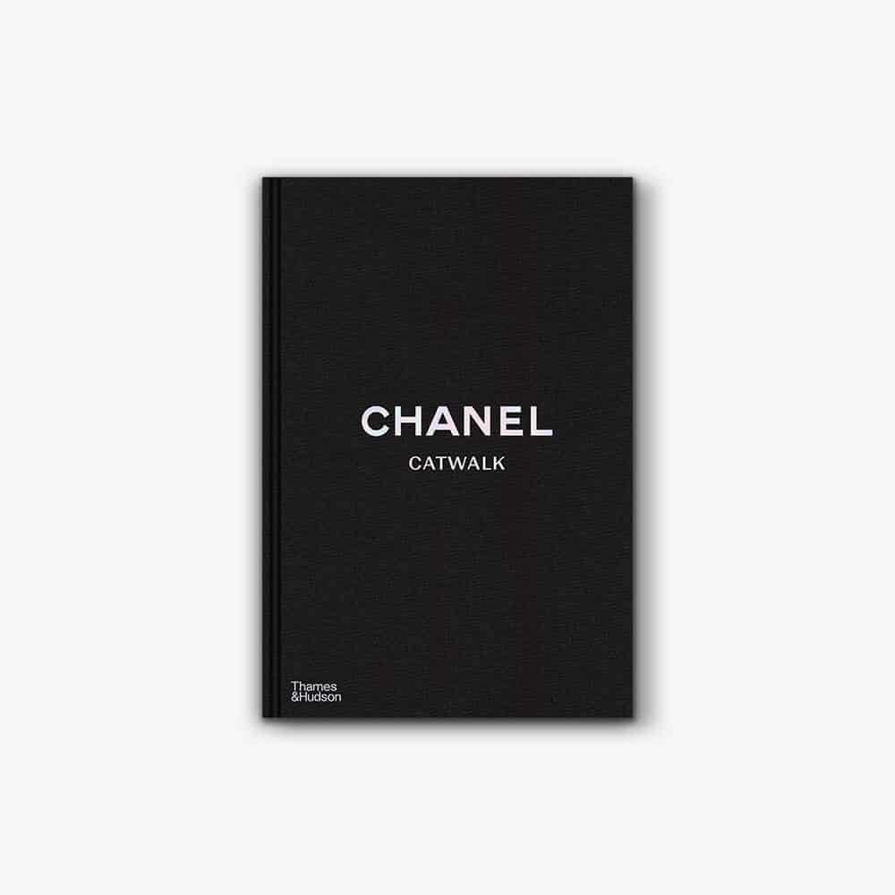 Sfilata di Chanel - Libro di moda
