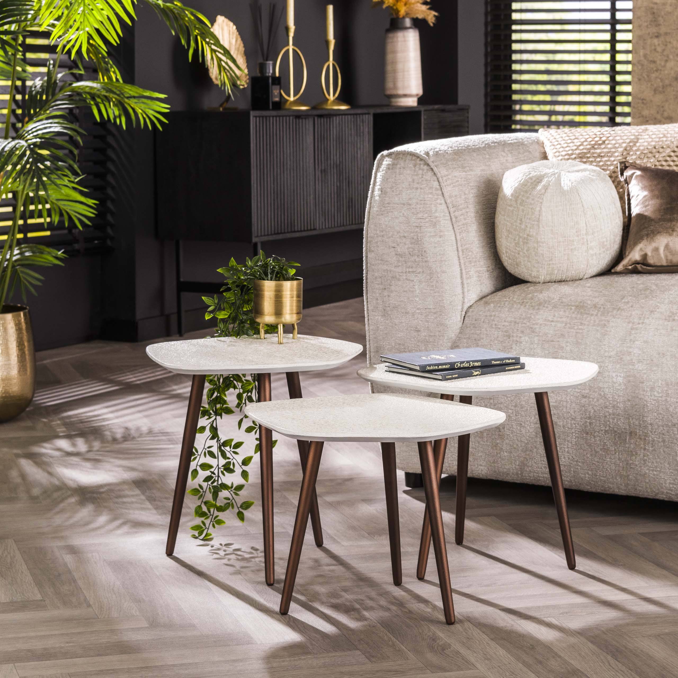 Set tavolino/pietra a 3 punti