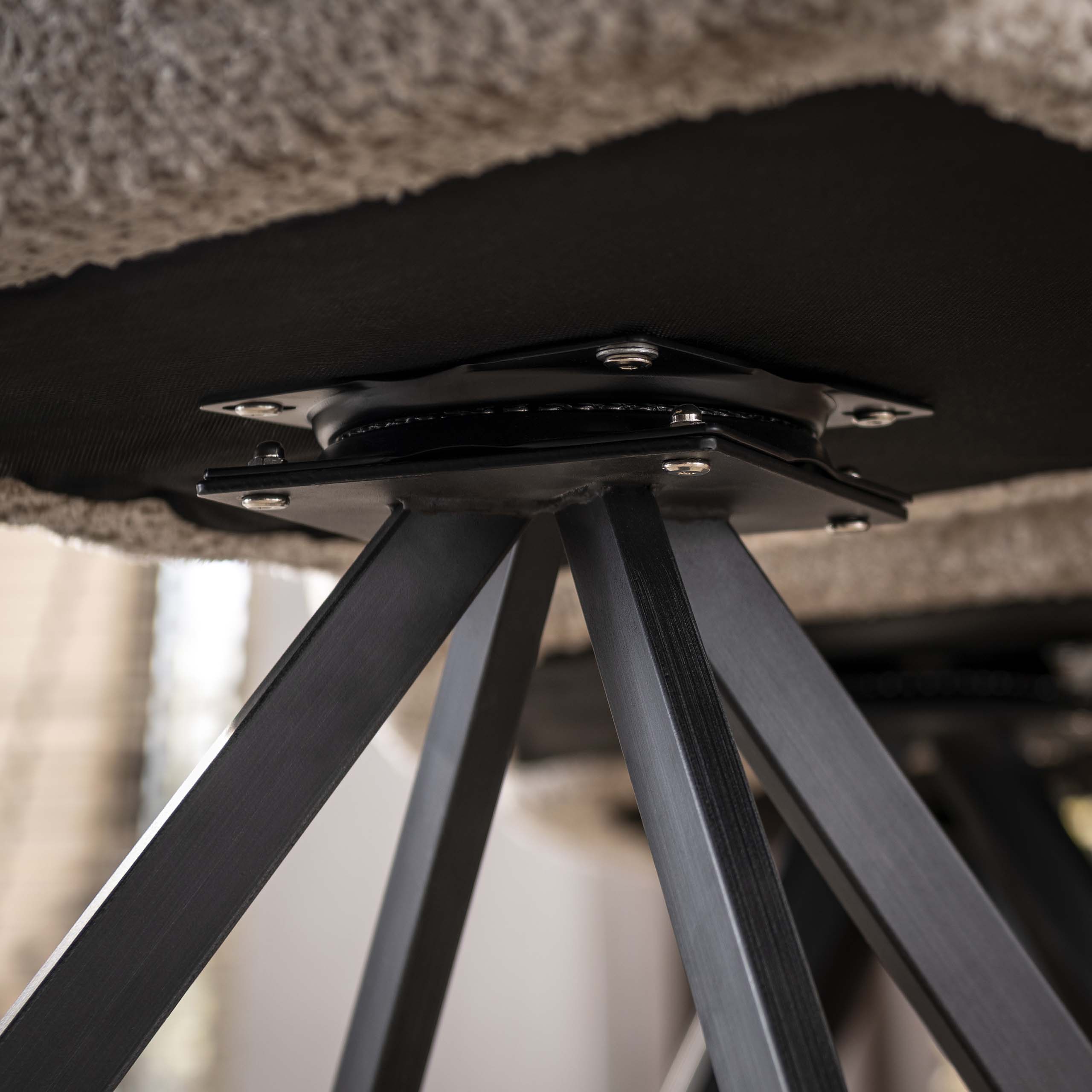 Griglia per poltrona girevole. VPE2 / Velluto champagne