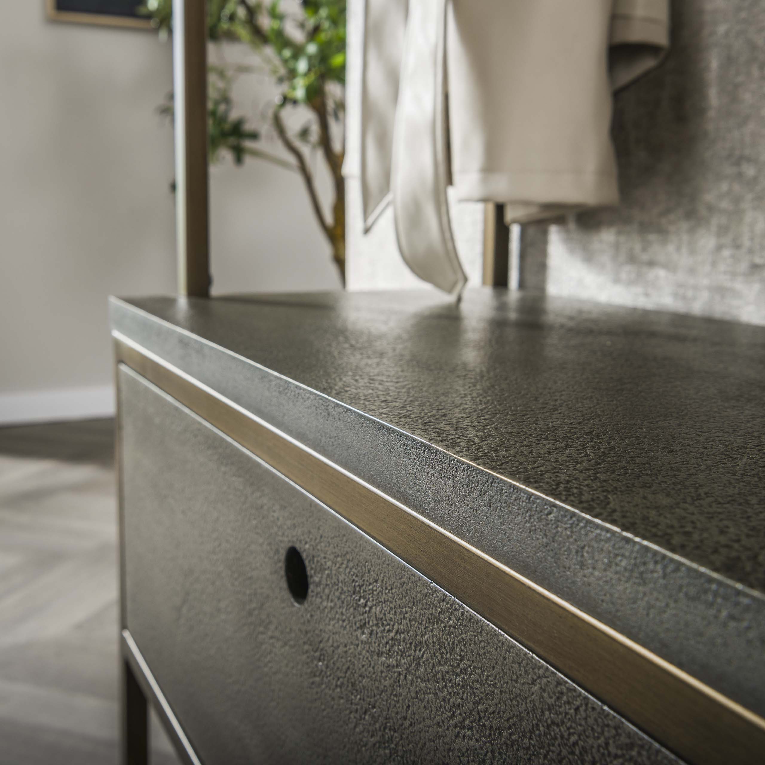 Mobile armadio Ferro - Bronzo antico