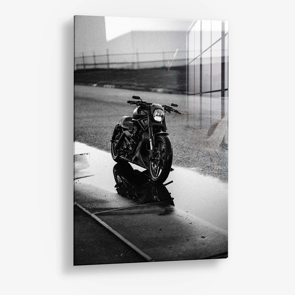 Lone Rider – Glass