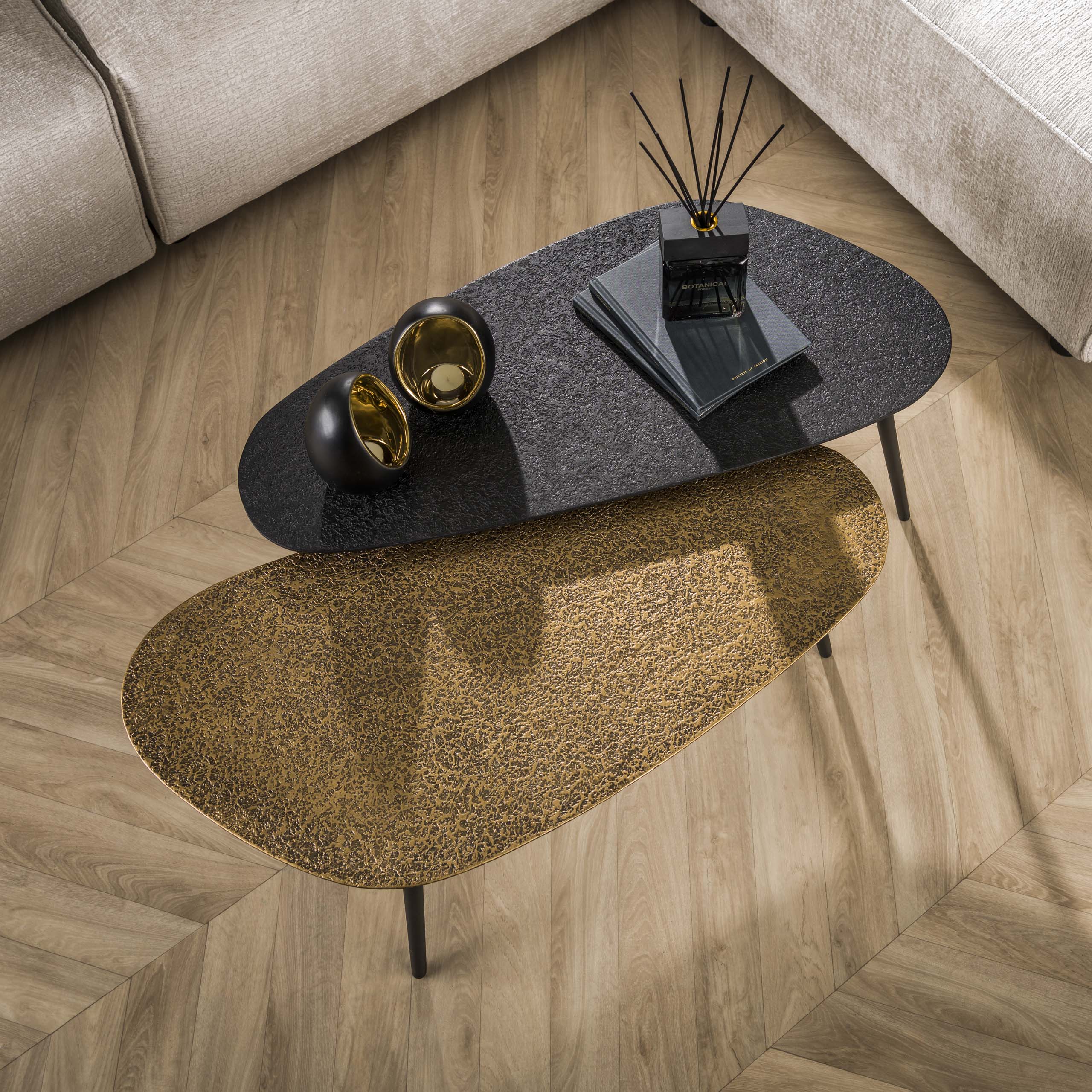 Set tavolino/2 tavolini a forma di rene metallizzato/Grigio