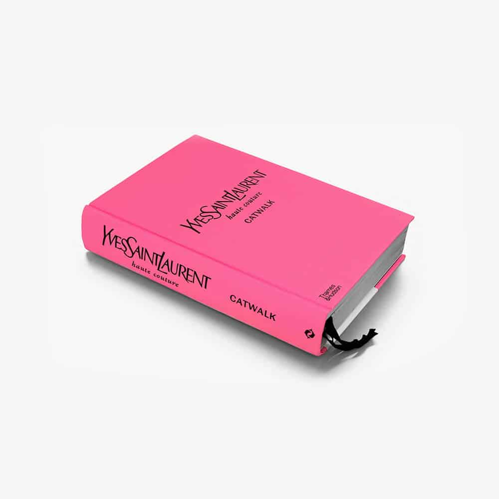 Sfilata di Yves Saint Laurent - Libro di moda