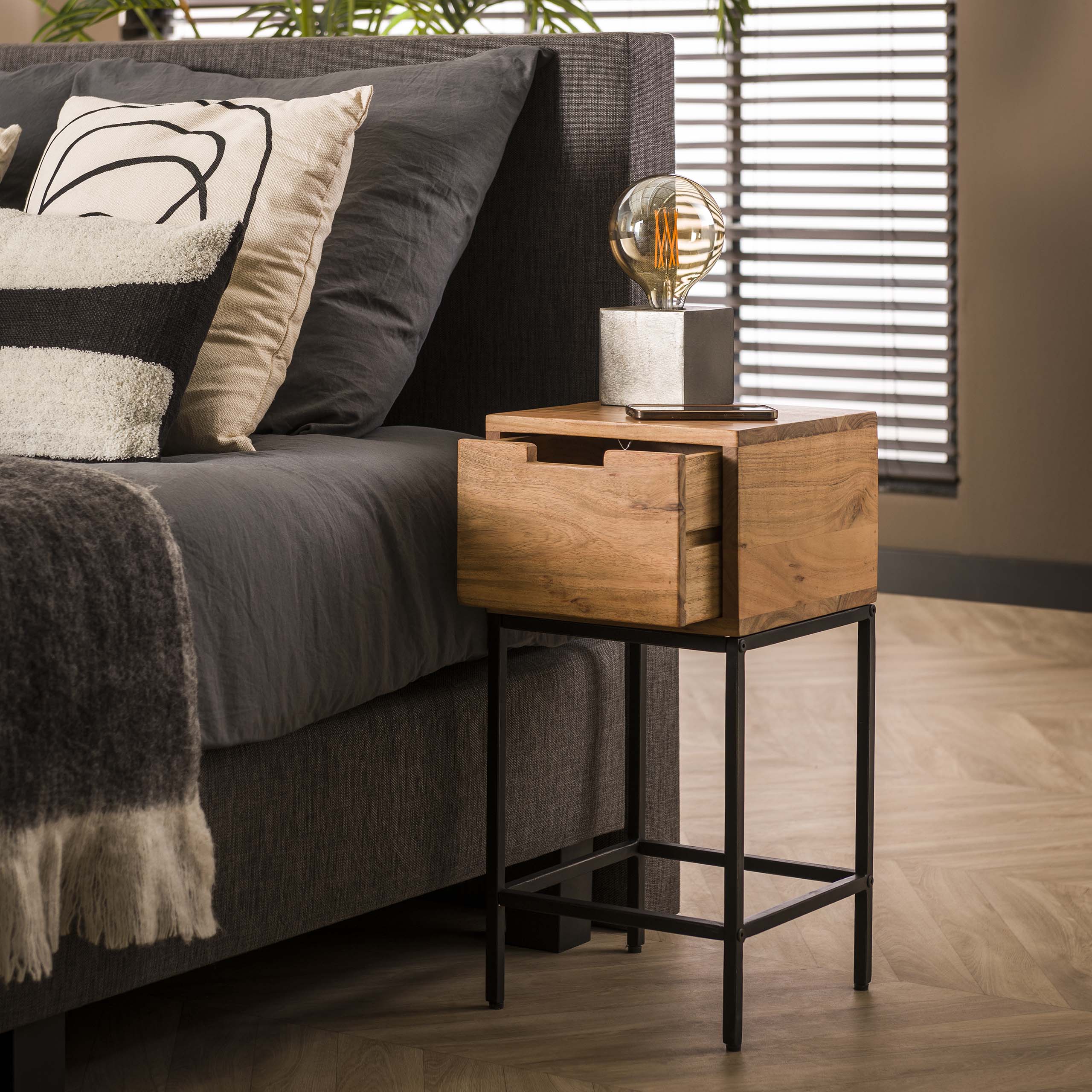 Comodino Flat XS 1 cassetto - Acacia massiccia