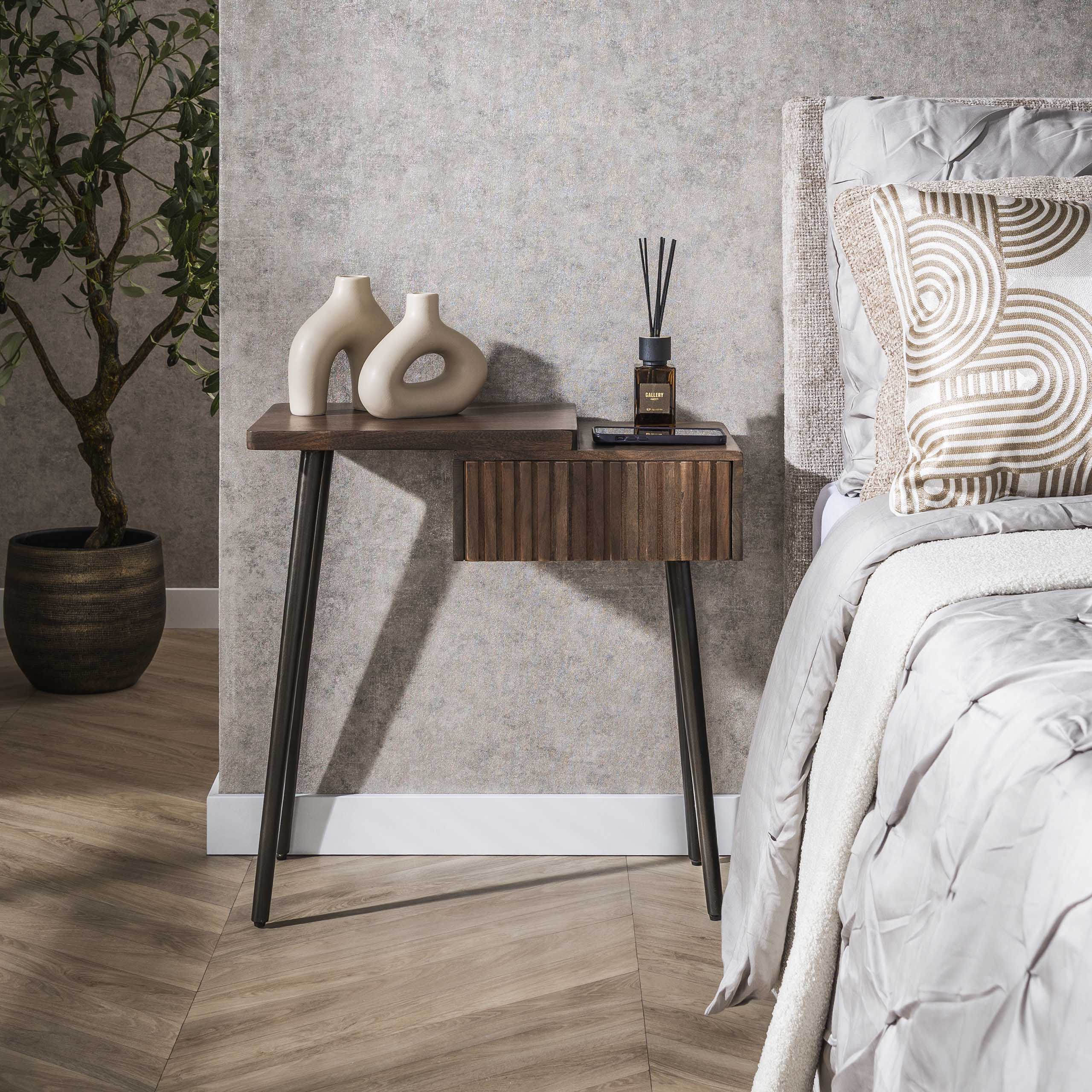 Comodino Carve 1 cassetto a sinistra - Massello di acacia marrone