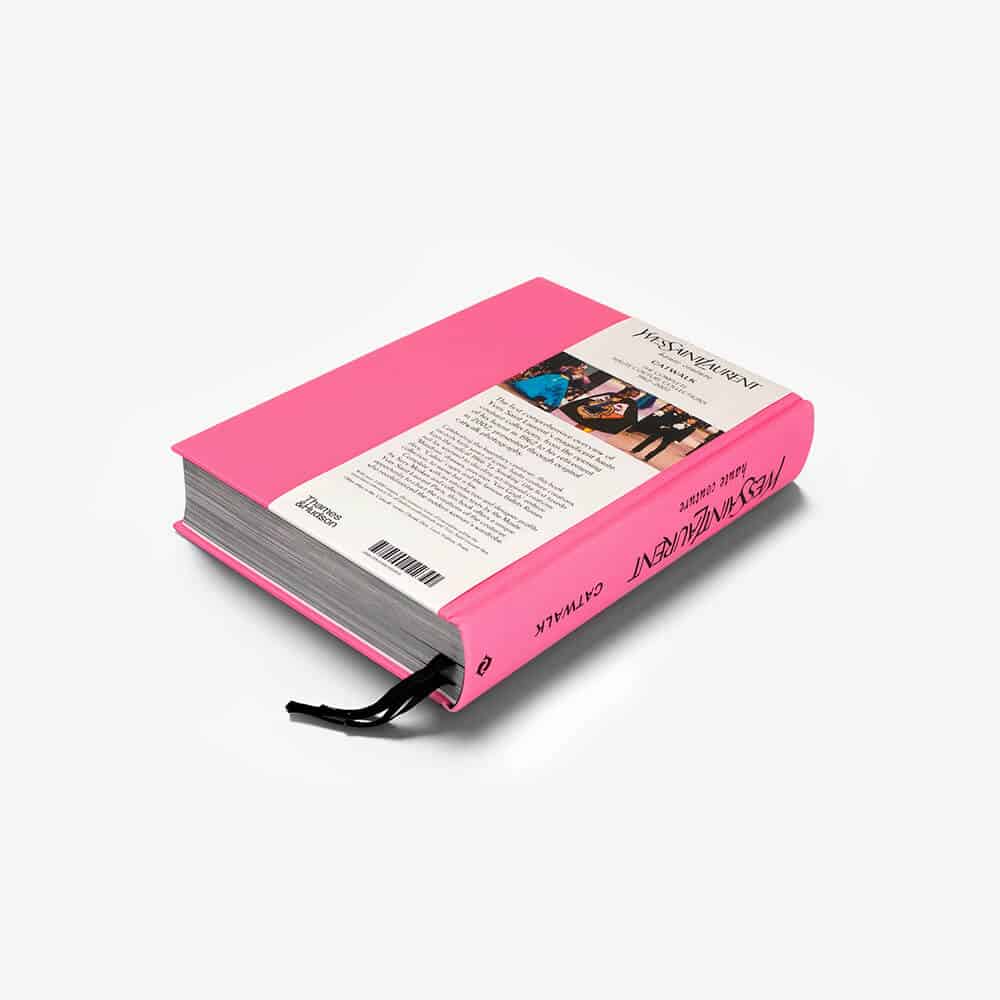 Sfilata di Yves Saint Laurent - Libro di moda