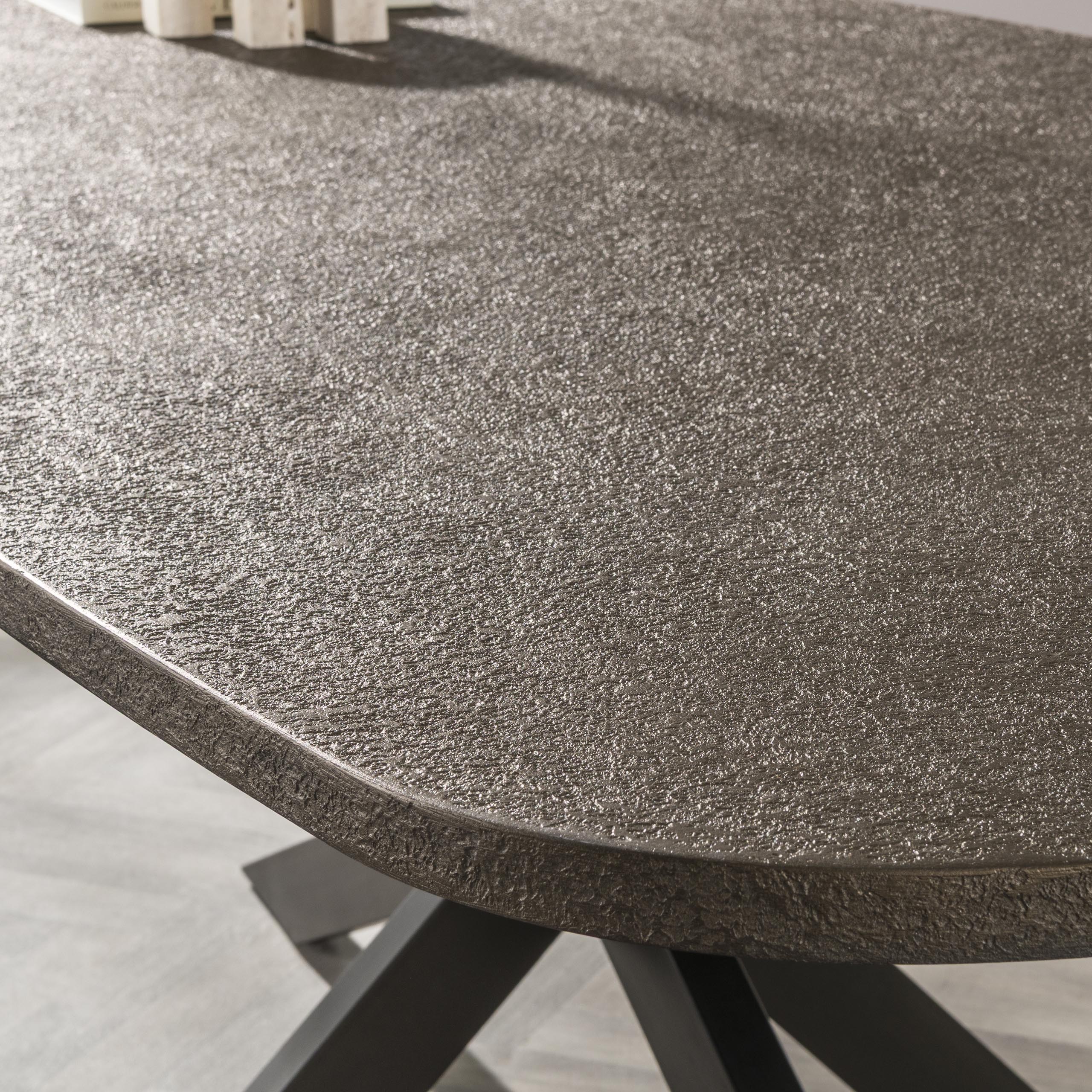 Tavolo da pranzo ovale danese Bronvik 215 cm - Metallo liquido bronzo
