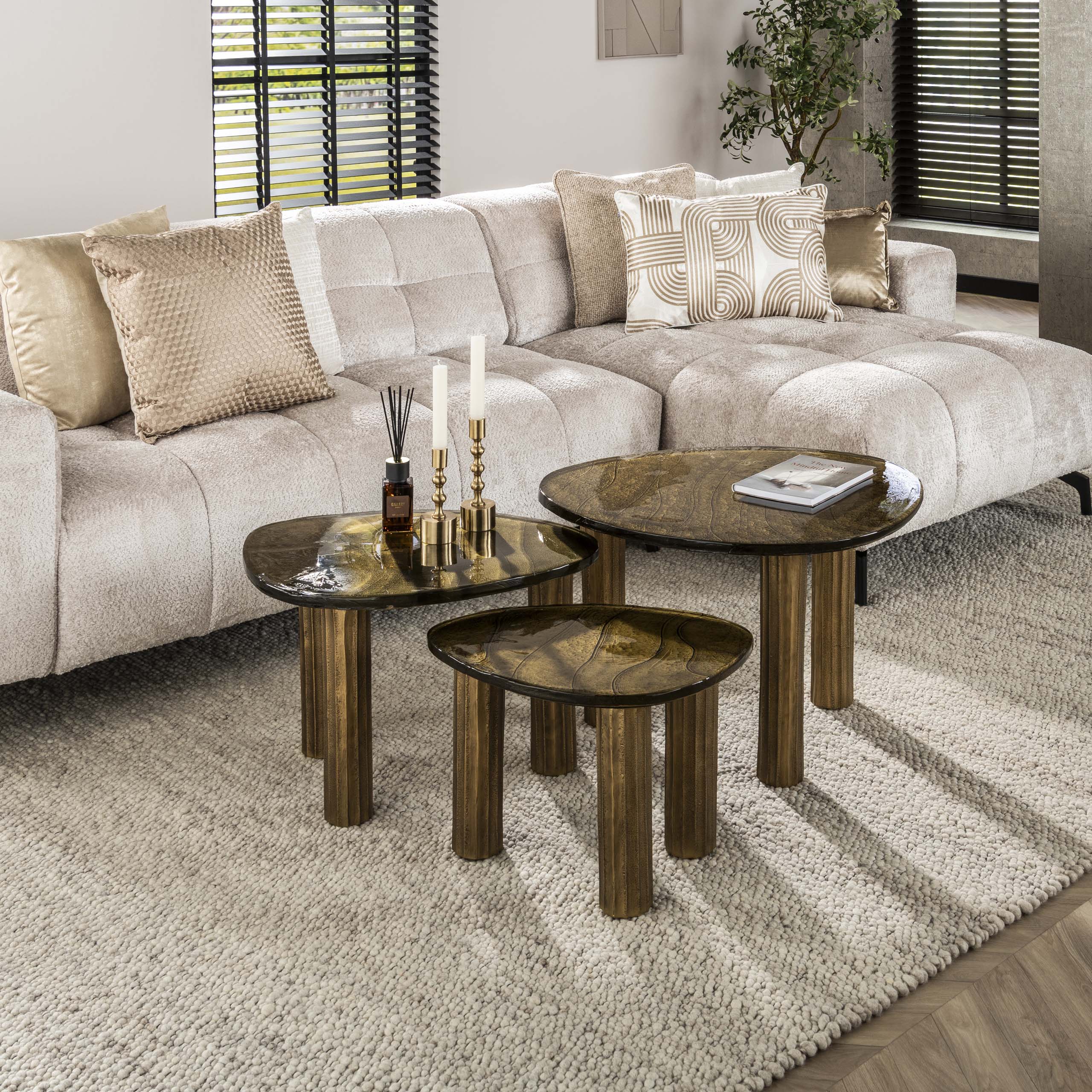 Coffee table Eclipse M - Antique gold