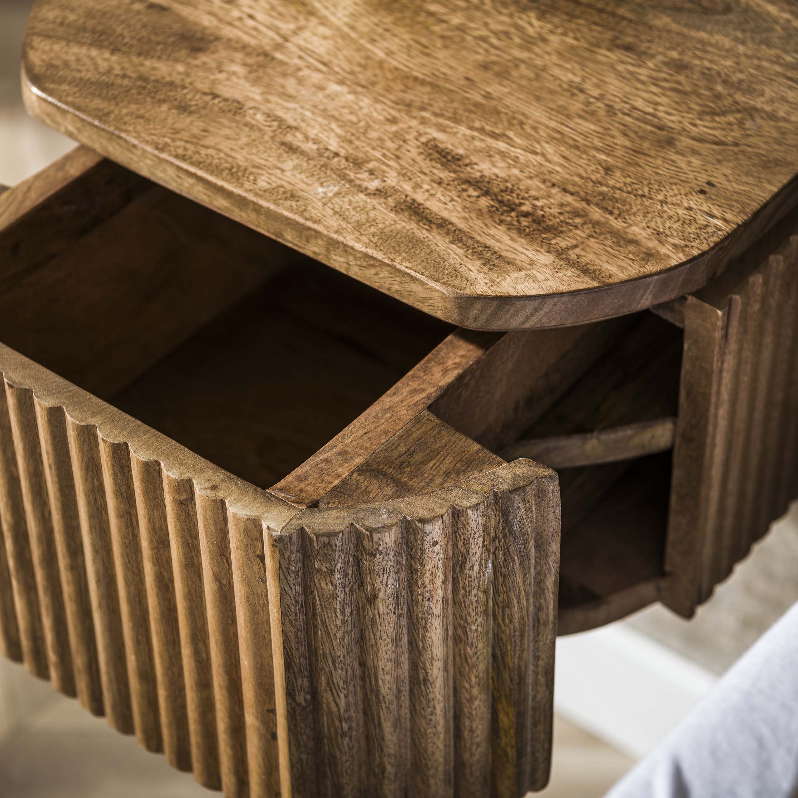 Bedside table Wave XS floating 1 drawer - Solid mango sand color