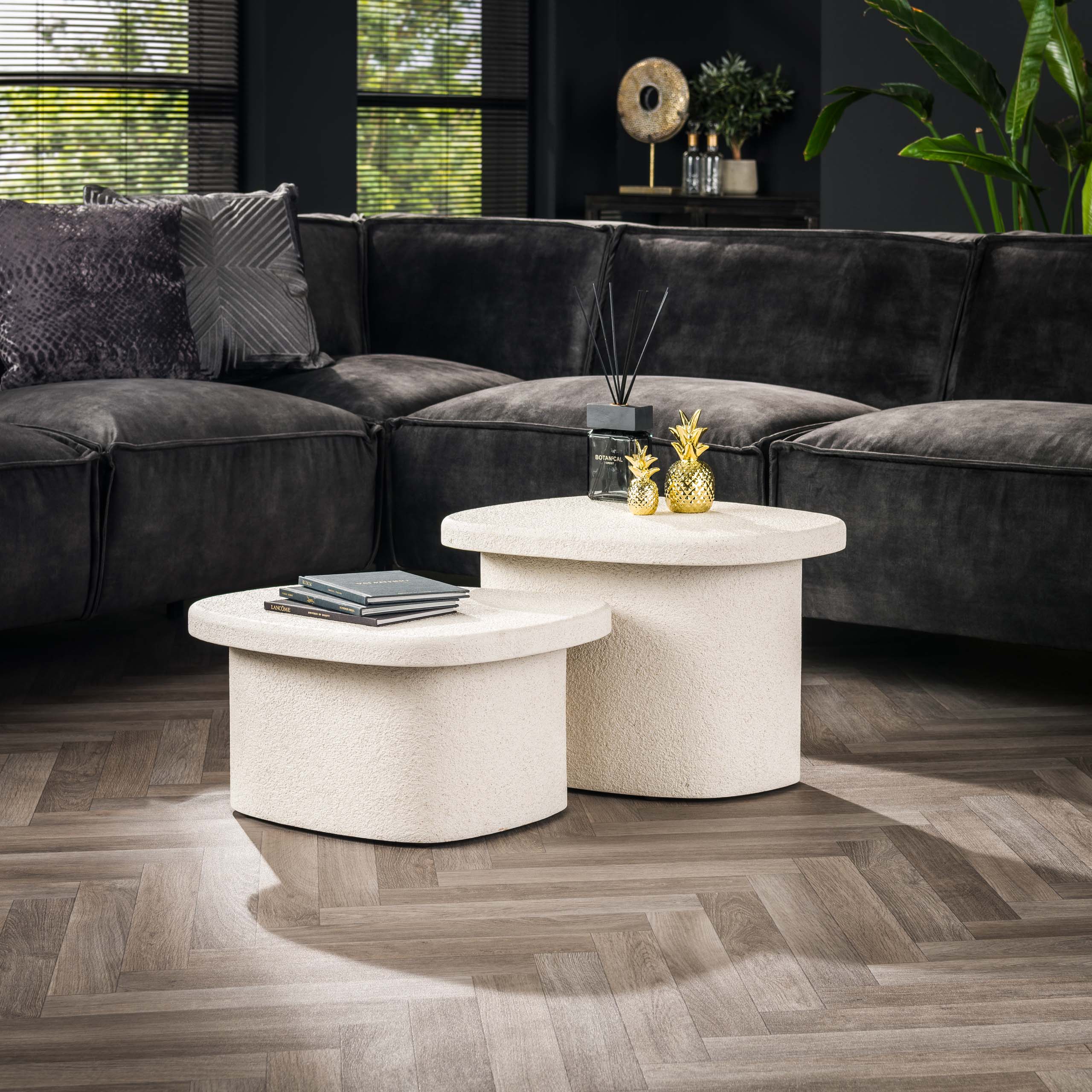 Set tavolino/2 pietre organiche/marmo composito