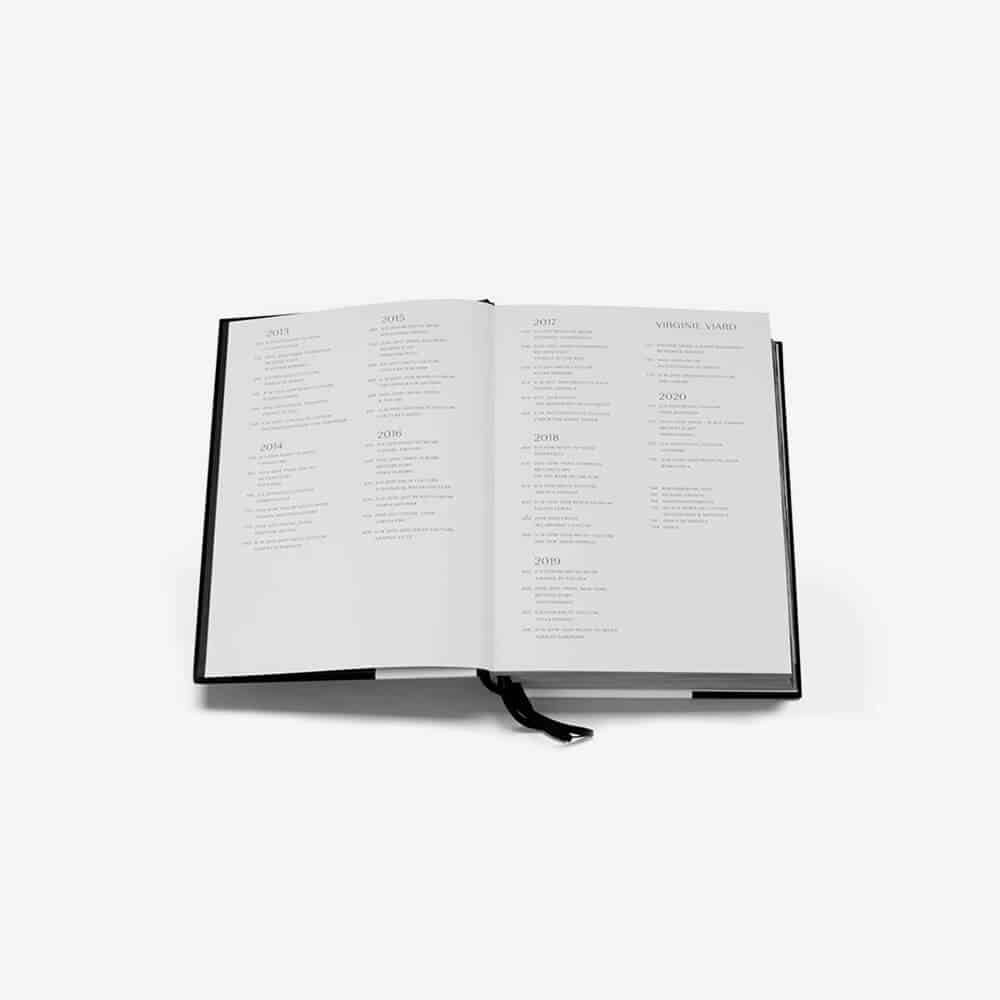 Sfilata di Chanel - Libro di moda