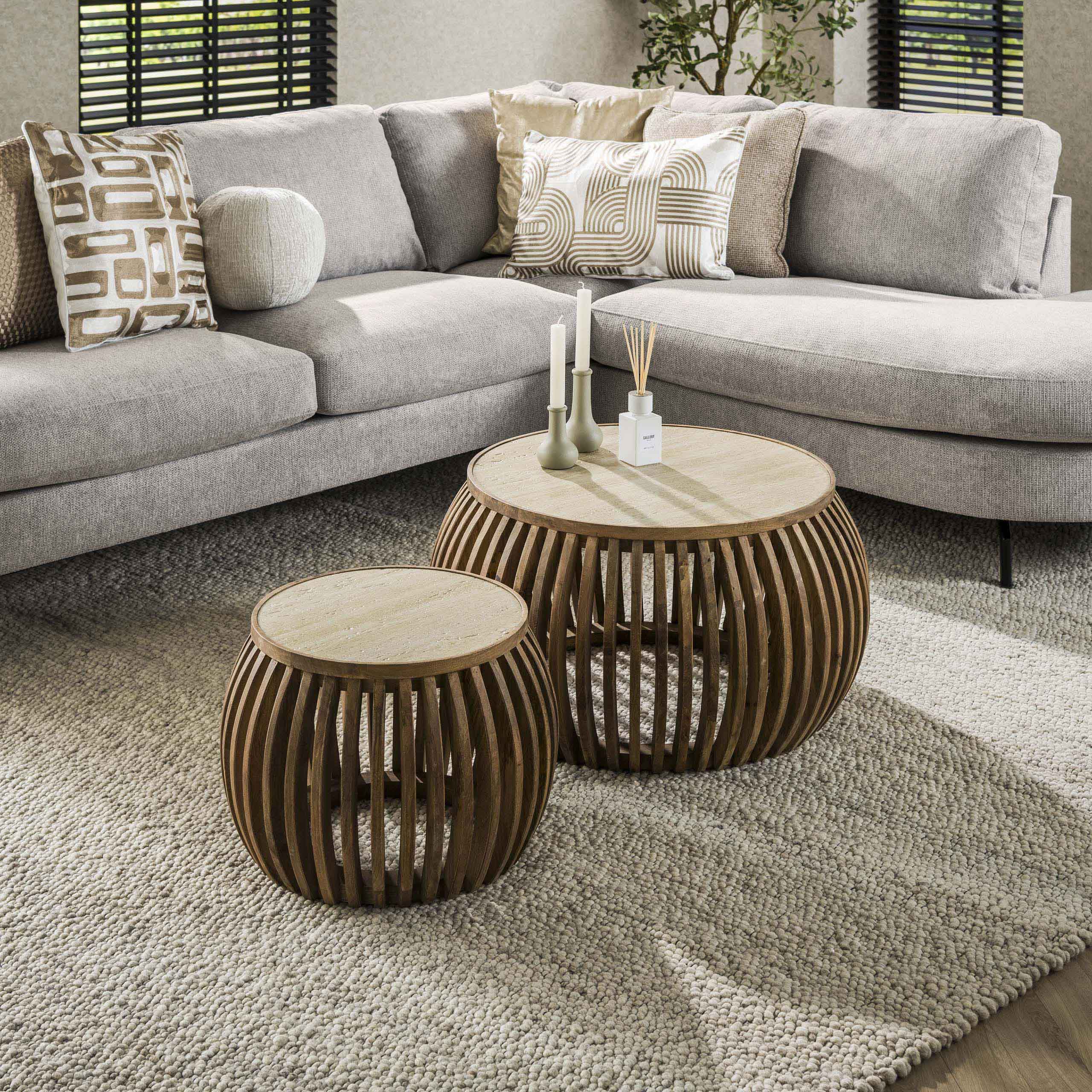 Tavolino Nuovo Curve - set di 2 - Solido mango sabbia