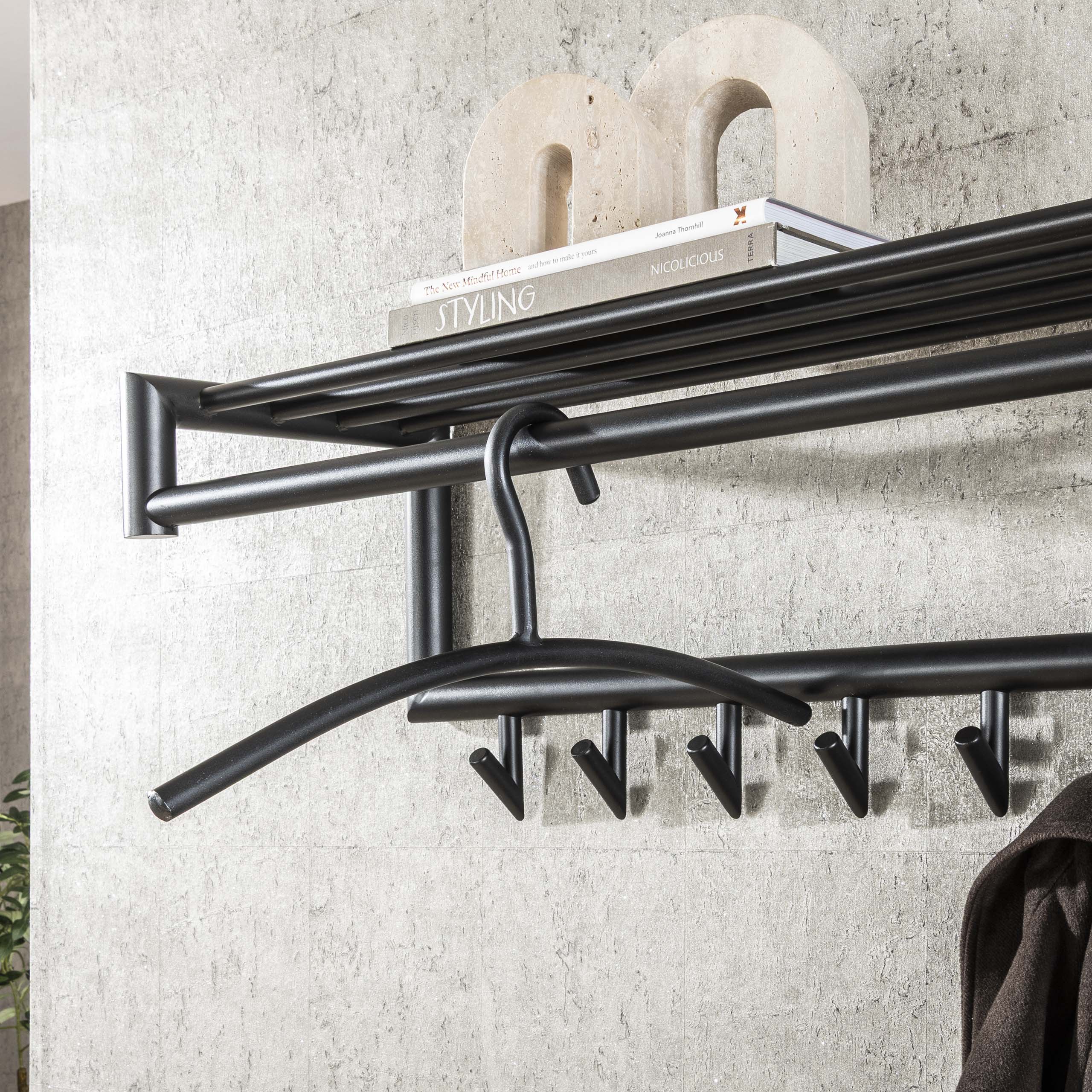Coat hanger Tubra - packed per 6 - Gunmetal