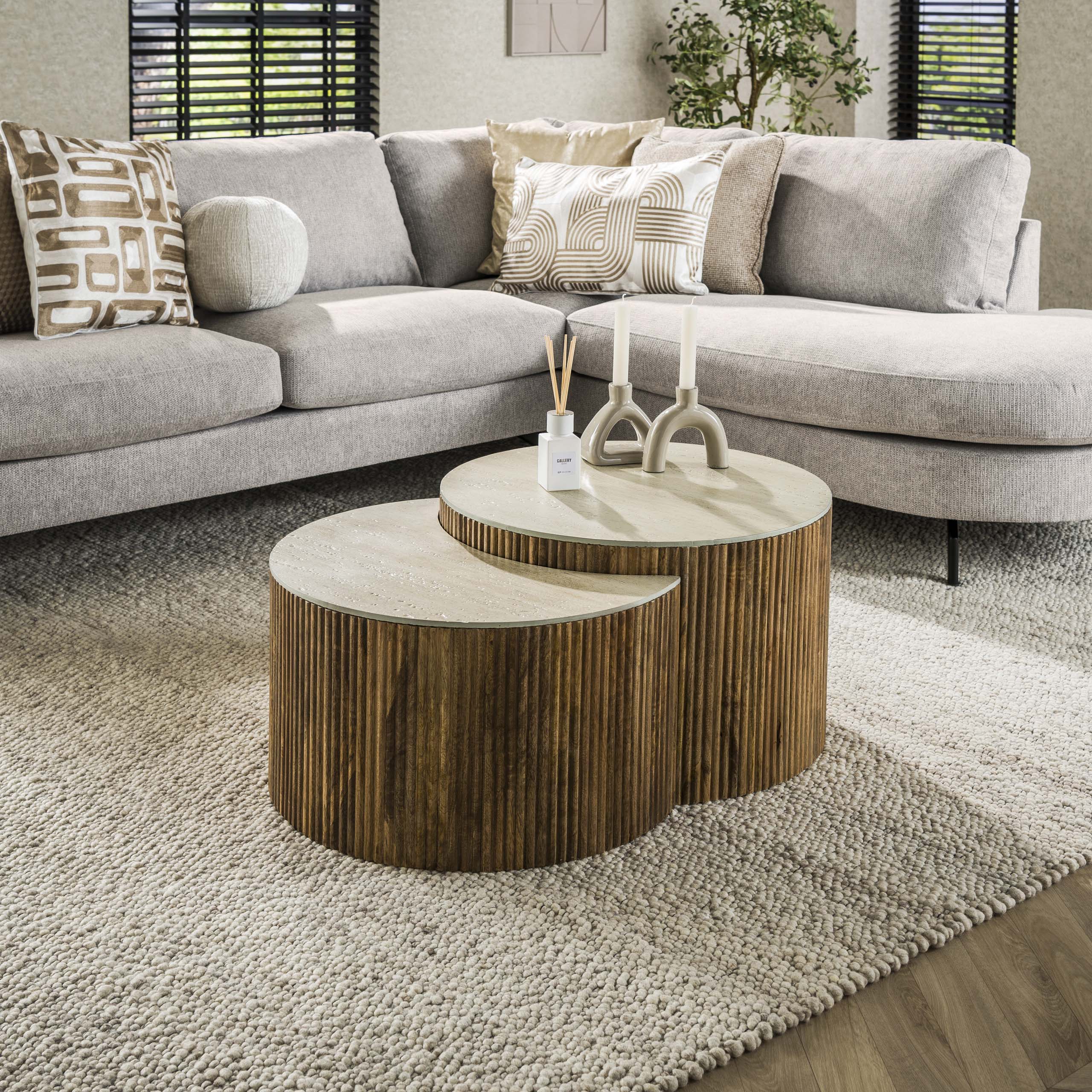 Tavolino Nuovo semicircolare - Set di 2 - Solido mango sabbia